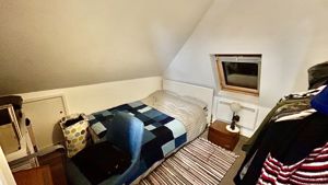 Photo 1- click for photo gallery